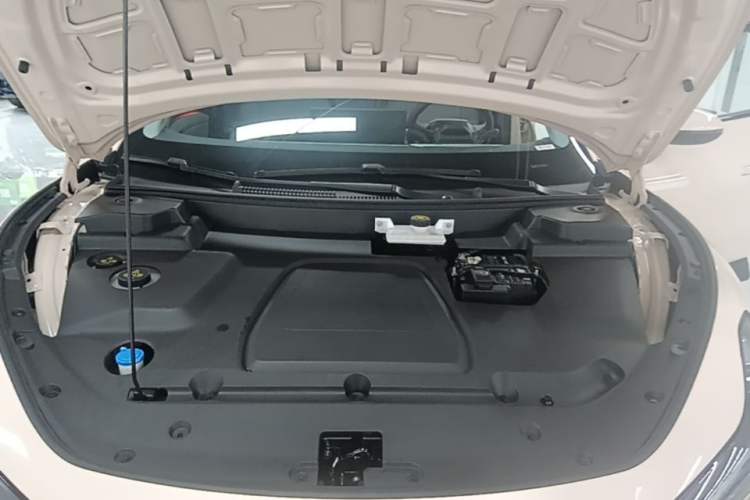 Used XPeng MONA M03 2024 620 with Ultra-Long Range Engine Bay