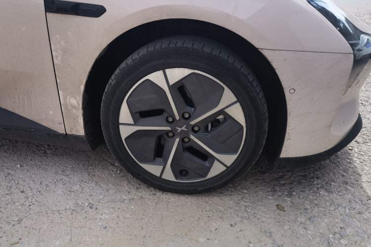 Used XPeng MONA M03 2024 620 with Ultra-Long Range Exterior 1