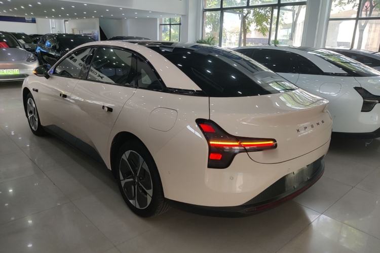 Used XPeng MONA M03 2024 620 with Ultra-Long Range Exterior 2