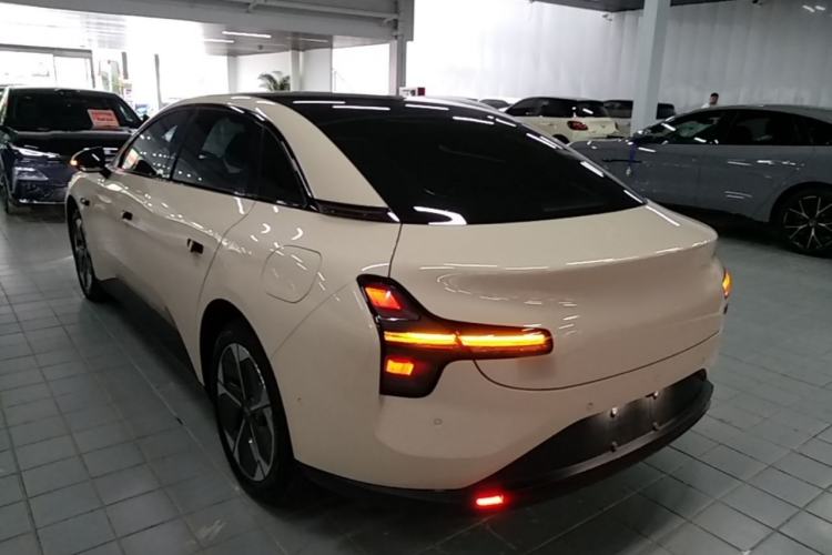 Used XPeng MONA M03 2024 620 with Ultra-Long Range Exterior 2