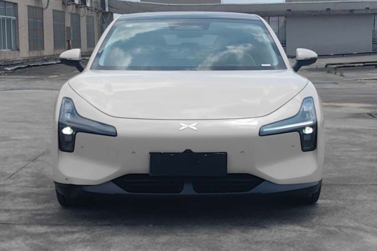 Used XPeng MONA M03 2024 620 with Ultra-Long Range Exterior 2