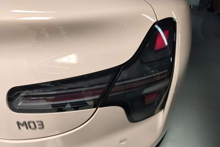 Used XPeng MONA M03 2024 620 with Ultra-Long Range Exterior 3