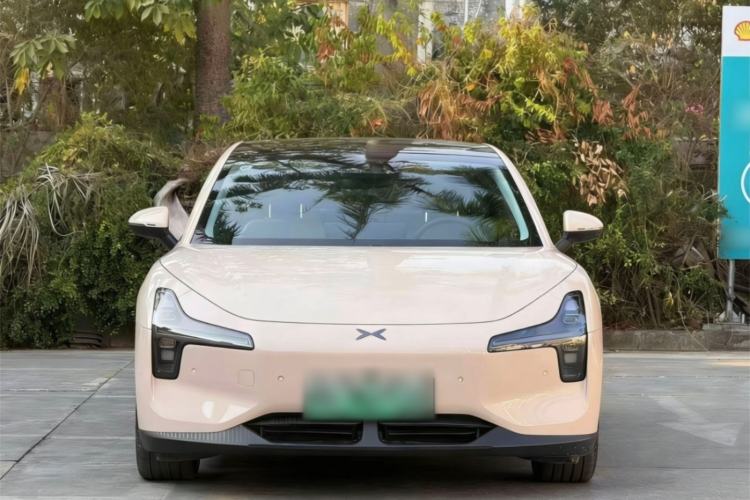 Used XPeng MONA M03 2024 620 with Ultra-Long Range Exterior 4