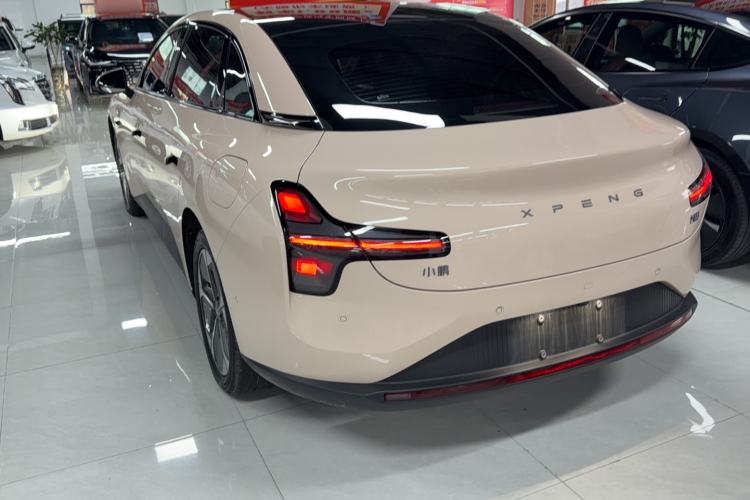 Used XPeng MONA M03 2024 620 with Ultra-Long Range Exterior 5