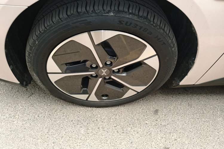 Used XPeng MONA M03 2024 620 with Ultra-Long Range Exterior 7