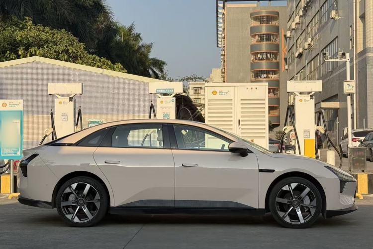 Used XPeng MONA M03 2024 620 with Ultra-Long Range Exterior 7
