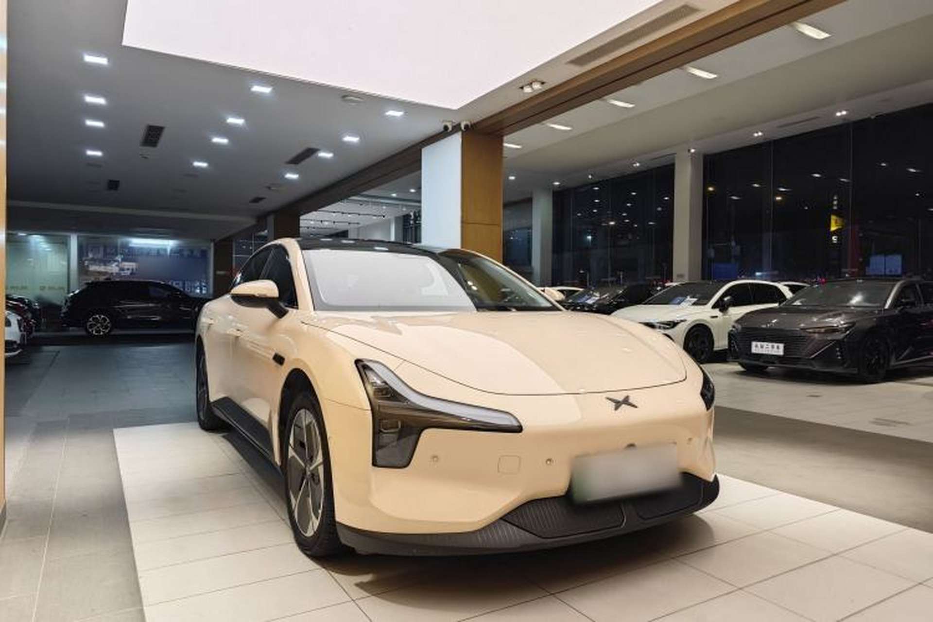 Used XPeng MONA M03 2024 620 with Ultra-Long Range Exterior 8