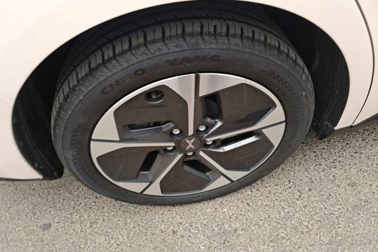 Used XPeng MONA M03 2024 620 with Ultra-Long Range Exterior 8