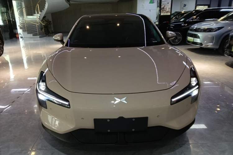 Used XPeng MONA M03 2024 620 with Ultra-Long Range Front