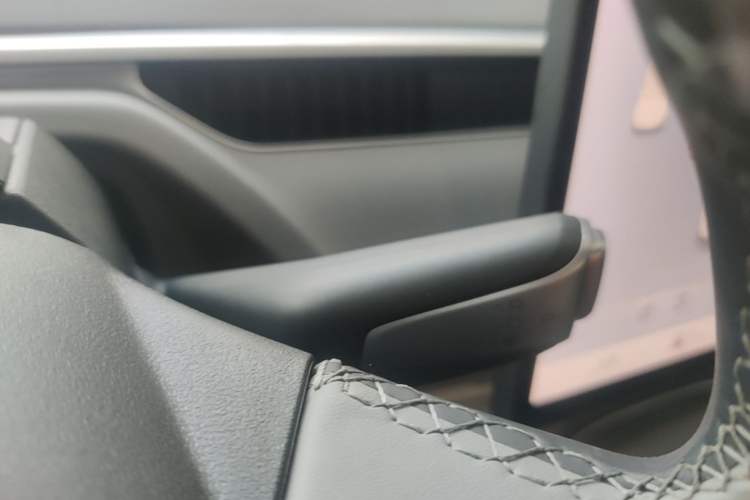 Used XPeng MONA M03 2024 620 with Ultra-Long Range Gear Lever