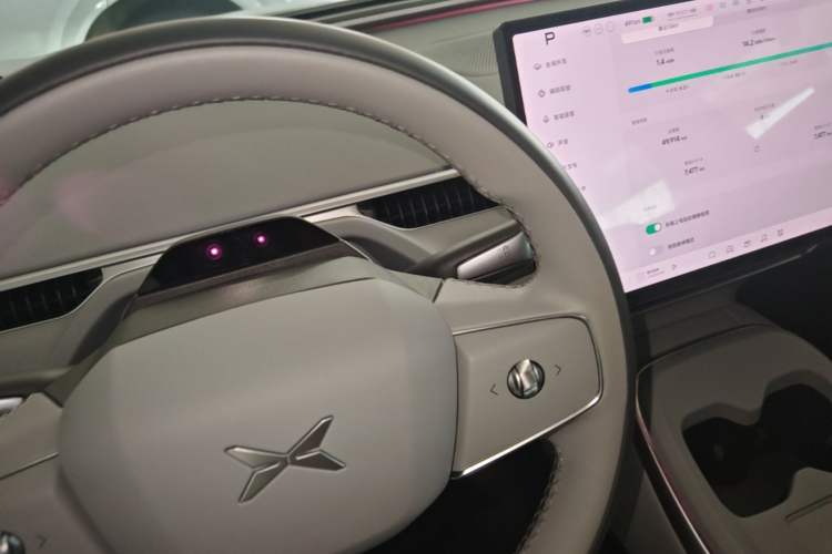 Used XPeng MONA M03 2024 620 with Ultra-Long Range Gear Lever