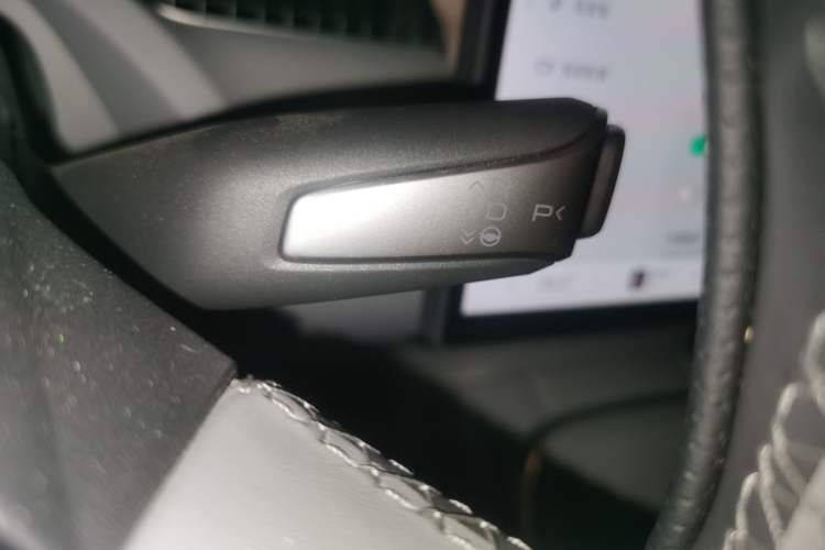 Used XPeng MONA M03 2024 620 with Ultra-Long Range Gear Lever