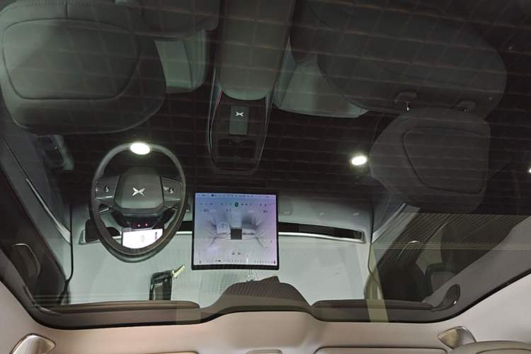 Used XPeng MONA M03 2024 620 with Ultra-Long Range Headliner