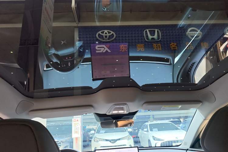 Used XPeng MONA M03 2024 620 with Ultra-Long Range Headliner