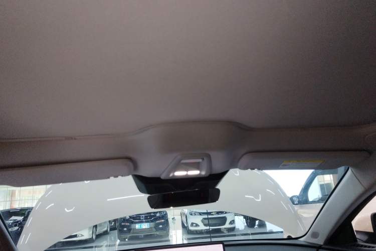 Used XPeng MONA M03 2024 620 with Ultra-Long Range Headliner