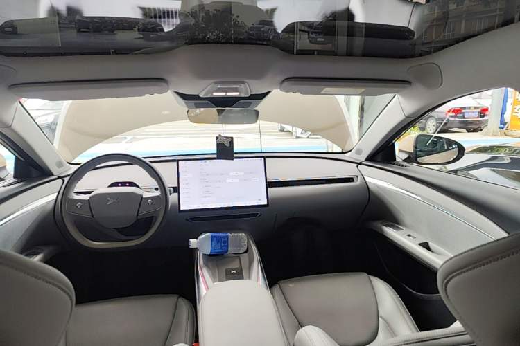 Used XPeng MONA M03 2024 620 with Ultra-Long Range Headliner