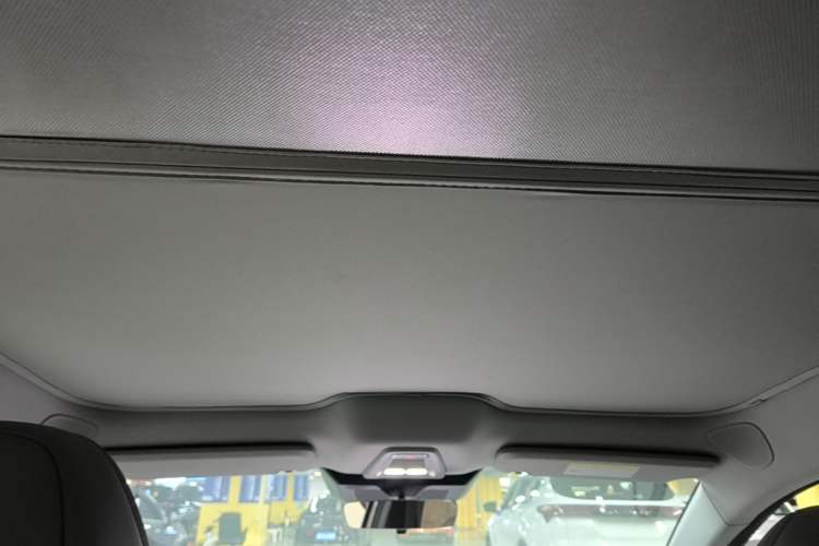 Used XPeng MONA M03 2024 620 with Ultra-Long Range Headliner