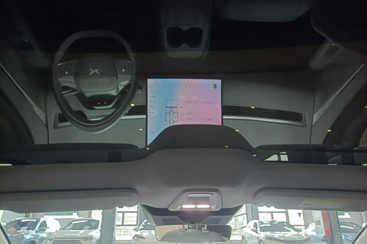 Used XPeng MONA M03 2024 620 with Ultra-Long Range Headliner