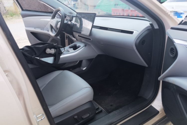 Used XPeng MONA M03 2024 620 with Ultra-Long Range Interior 2
