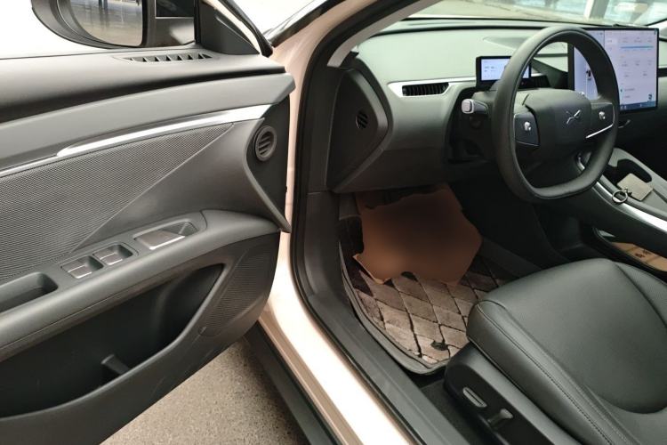 Used XPeng MONA M03 2024 620 with Ultra-Long Range Interior 3