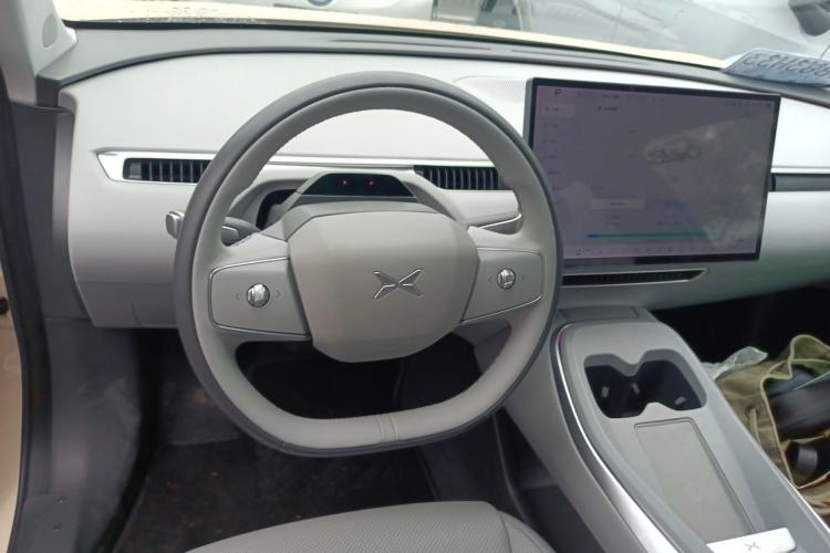 Used XPeng MONA M03 2024 620 with Ultra-Long Range Interior 3