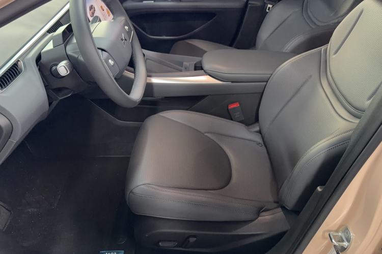 Used XPeng MONA M03 2024 620 with Ultra-Long Range Interior 3