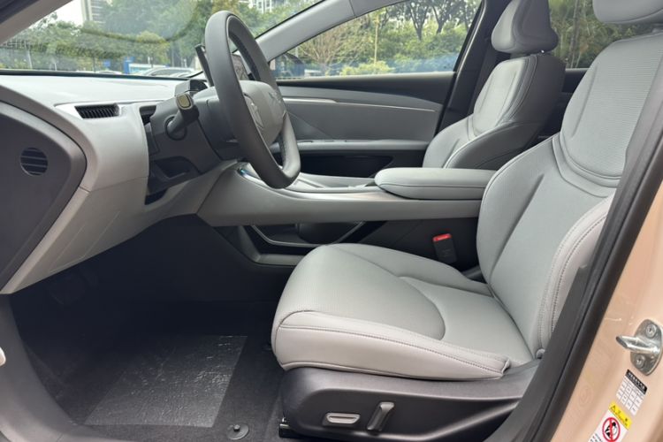 Used XPeng MONA M03 2024 620 with Ultra-Long Range Interior 4
