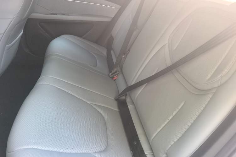 Used XPeng MONA M03 2024 620 with Ultra-Long Range Interior 4