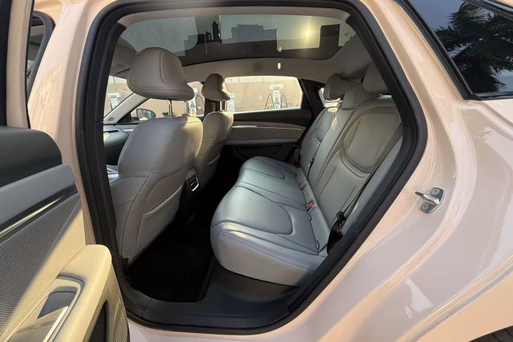 Used XPeng MONA M03 2024 620 with Ultra-Long Range Interior 4