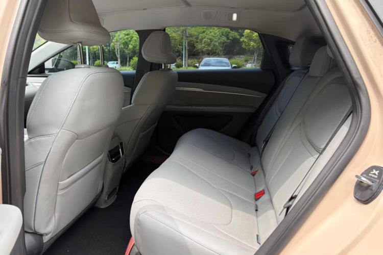 Used XPeng MONA M03 2024 620 with Ultra-Long Range Interior 4