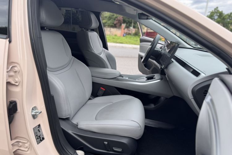 Used XPeng MONA M03 2024 620 with Ultra-Long Range Interior 5