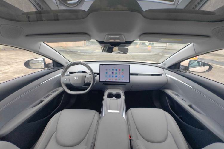 Used XPeng MONA M03 2024 620 with Ultra-Long Range Interior 5