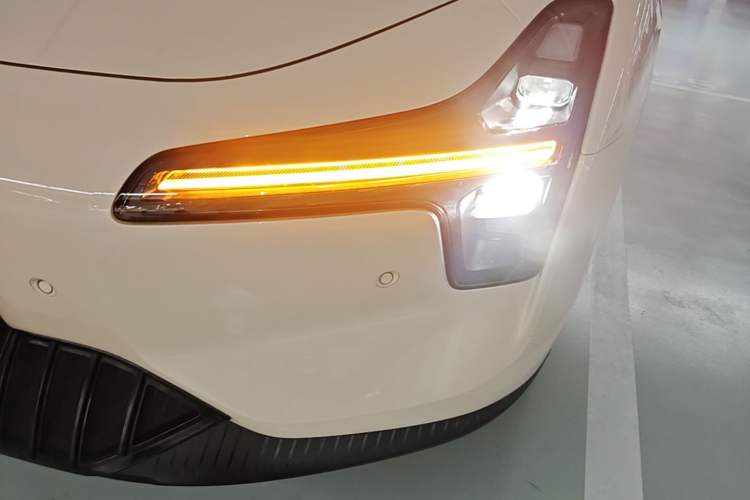 Used XPeng MONA M03 2024 620 with Ultra-Long Range Left Front Headlight