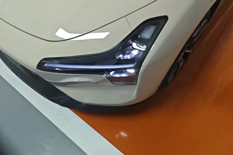 Used XPeng MONA M03 2024 620 with Ultra-Long Range Left Front Headlight