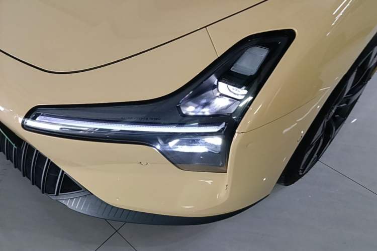 Used XPeng MONA M03 2024 620 with Ultra-Long Range Left Front Headlight