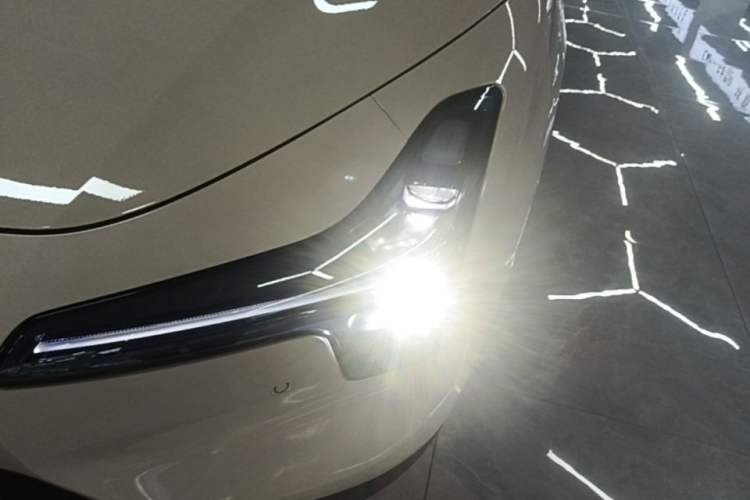 Used XPeng MONA M03 2024 620 with Ultra-Long Range Left Front Headlight
