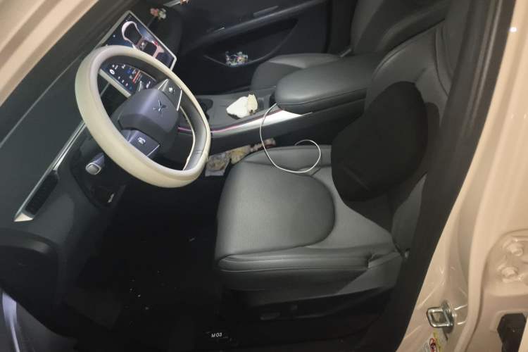 Used XPeng MONA M03 2024 620 with Ultra-Long Range Left Front Seat