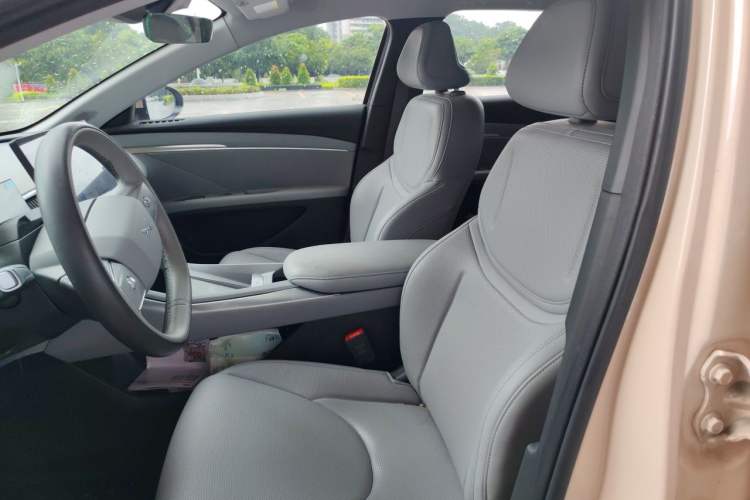 Used XPeng MONA M03 2024 620 with Ultra-Long Range Left Front Seat