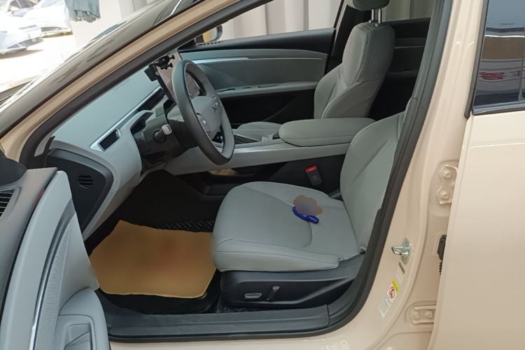 Used XPeng MONA M03 2024 620 with Ultra-Long Range Left Front Seat