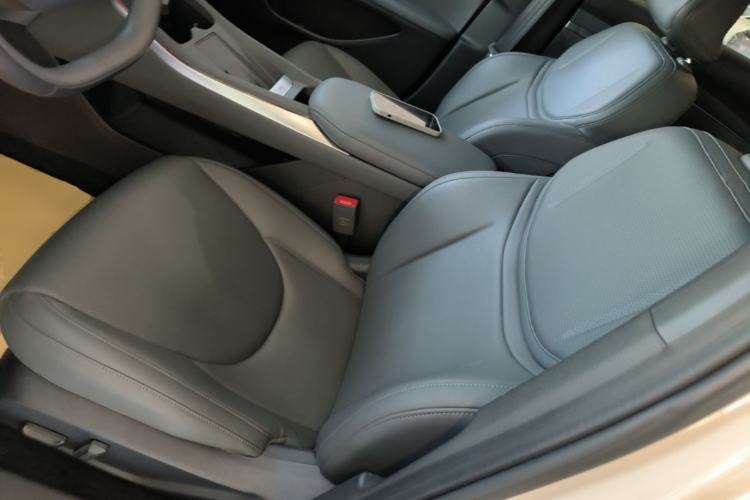 Used XPeng MONA M03 2024 620 with Ultra-Long Range Left Front Seat