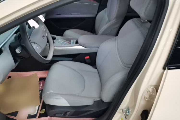 Used XPeng MONA M03 2024 620 with Ultra-Long Range Left Front Seat