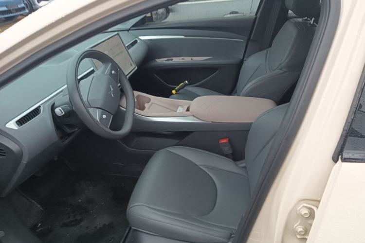 Used XPeng MONA M03 2024 620 with Ultra-Long Range Left Front Seat