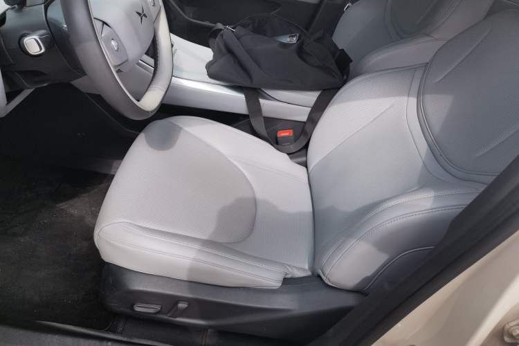 Used XPeng MONA M03 2024 620 with Ultra-Long Range Left Front Seat