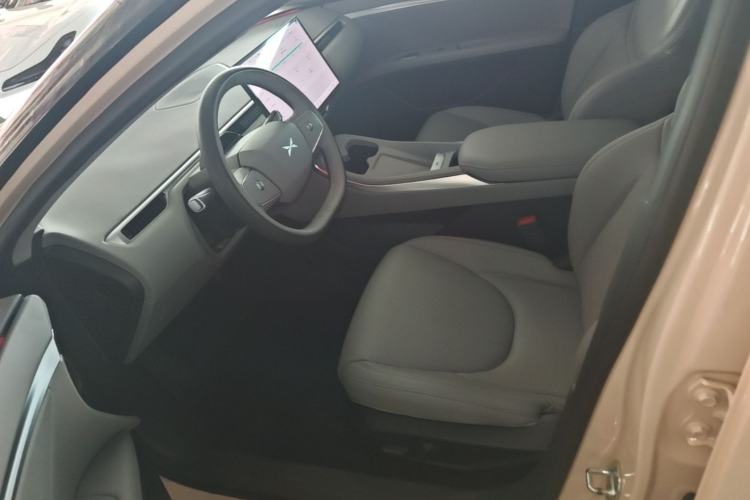 Used XPeng MONA M03 2024 620 with Ultra-Long Range Left Front Seat