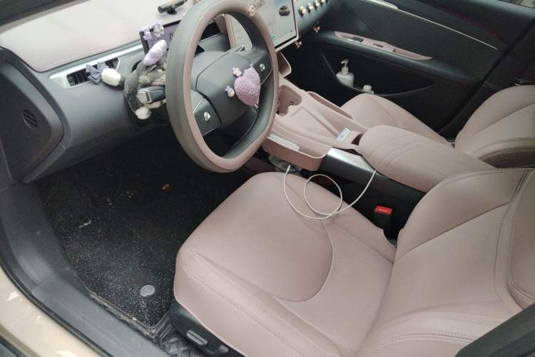 Used XPeng MONA M03 2024 620 with Ultra-Long Range Left Front Seat