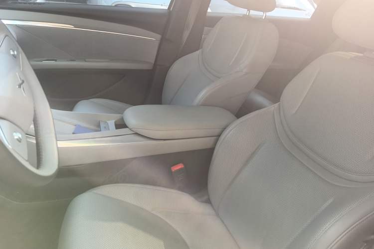 Used XPeng MONA M03 2024 620 with Ultra-Long Range Left Front Seat