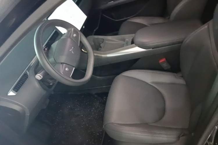 Used XPeng MONA M03 2024 620 with Ultra-Long Range Left Front Seat
