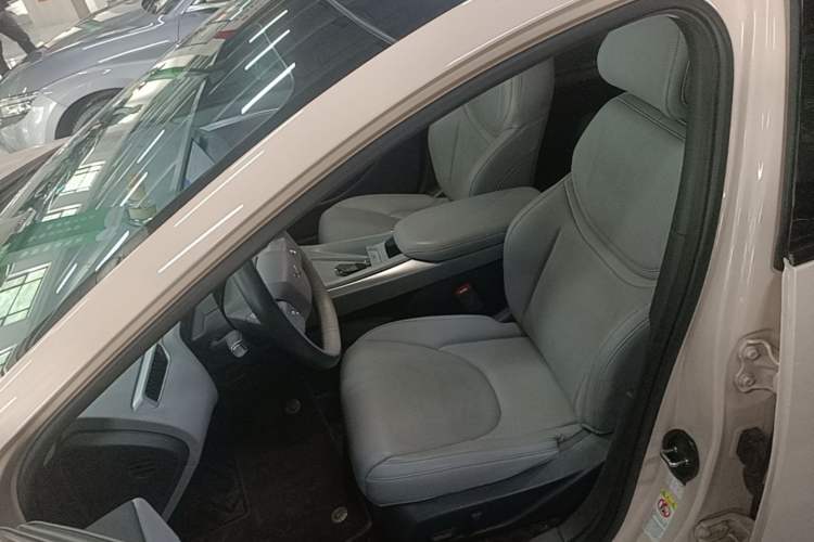 Used XPeng MONA M03 2024 620 with Ultra-Long Range Left Front Seat