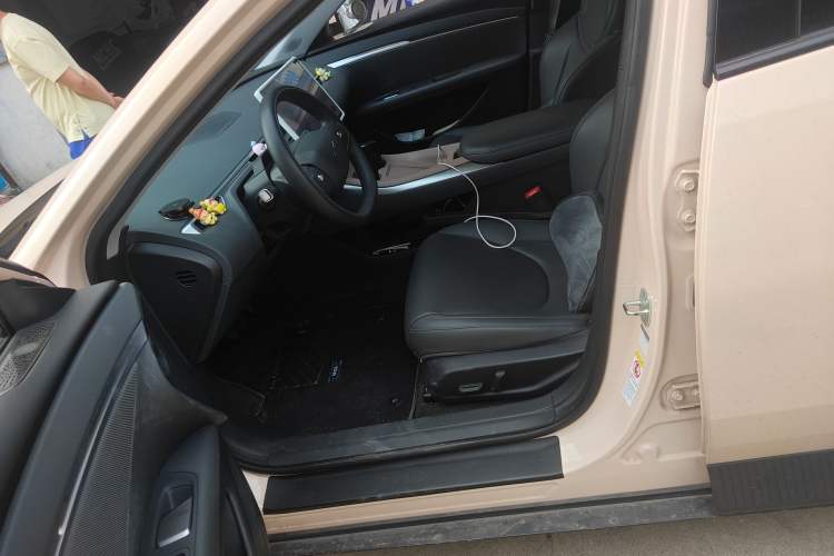 Used XPeng MONA M03 2024 620 with Ultra-Long Range Left Front Seat