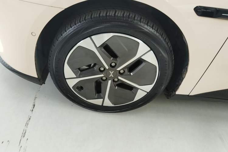 Used XPeng MONA M03 2024 515 Long-Range Left Front Wheel Hub